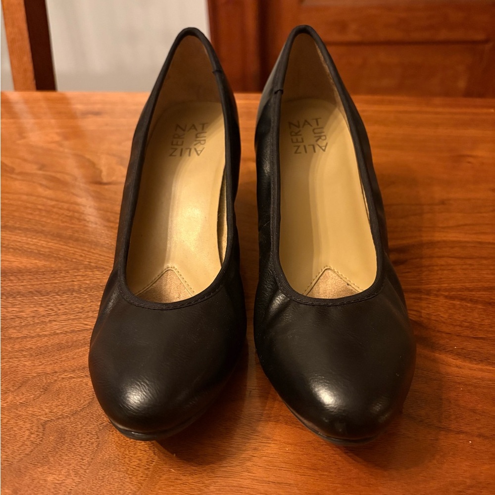 Naturalizer Black Leather Block Heel Pumps - Picture 2 of 8